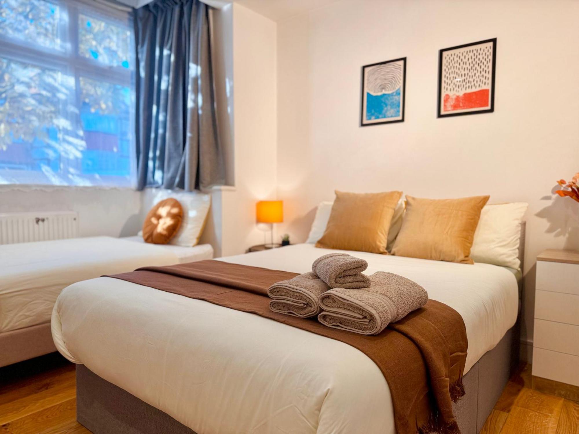 En-Suites With Free Parking 30Min To Central London Exterior photo
