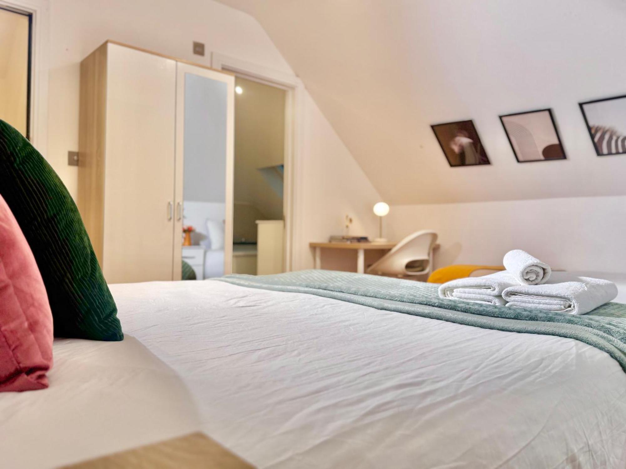 En-Suites With Free Parking 30Min To Central London Exterior photo