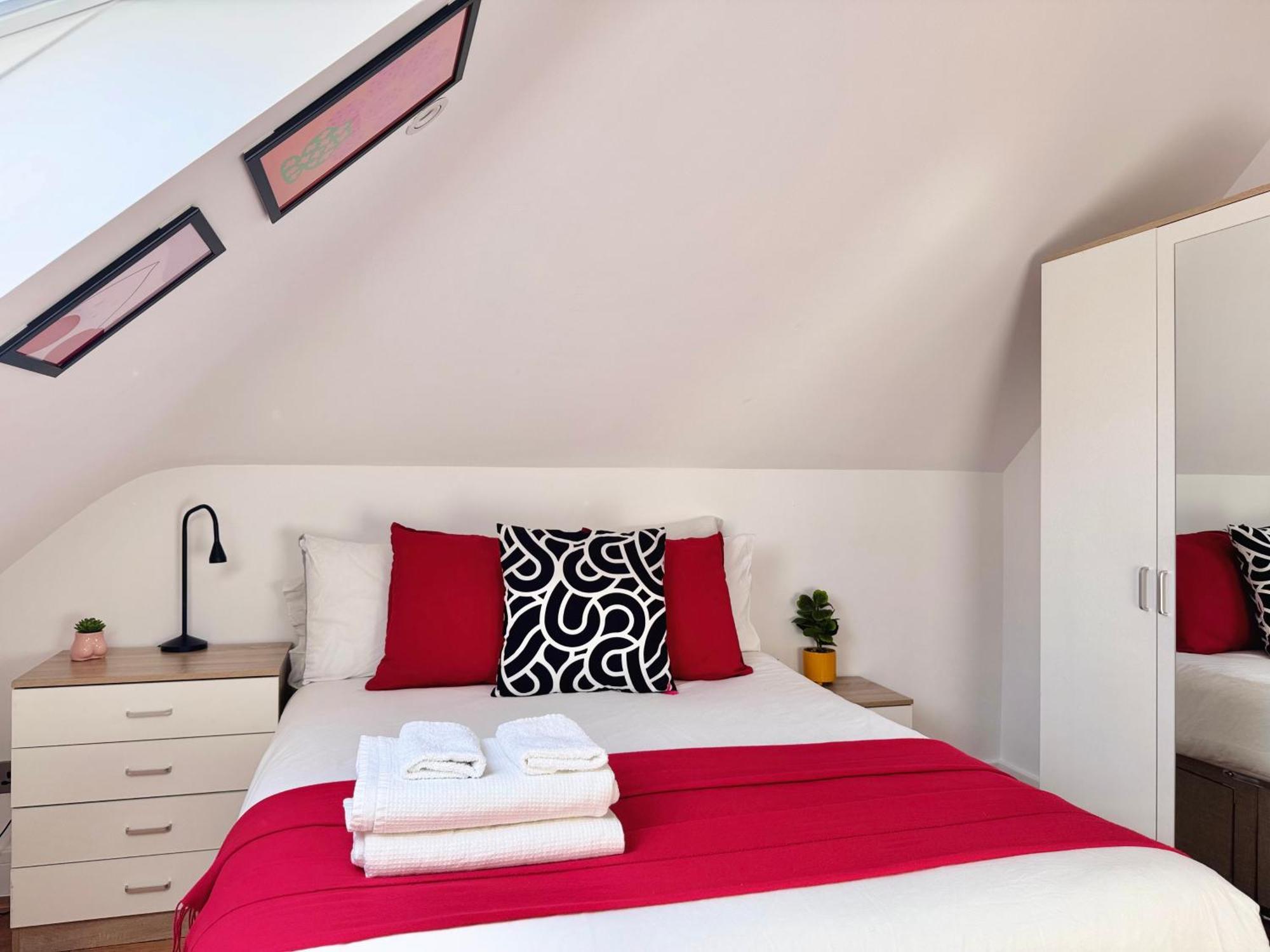En-Suites With Free Parking 30Min To Central London Exterior photo