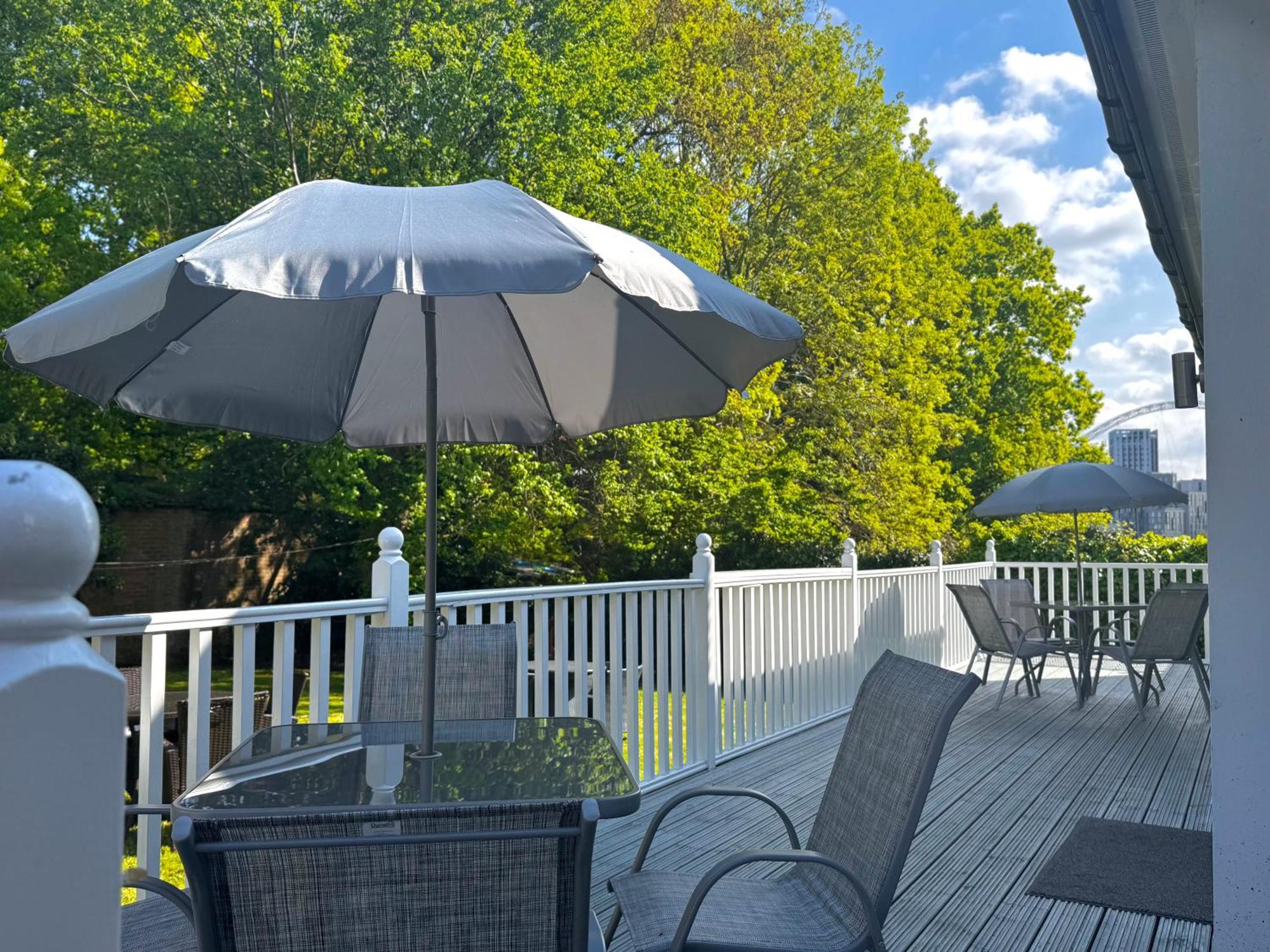 En-Suites With Free Parking 30Min To Central London Exterior photo